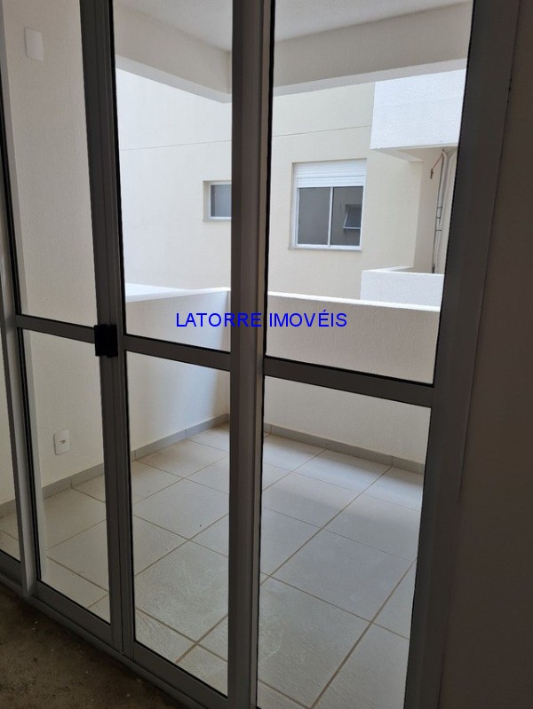 Apartamento à venda com 3 quartos, 68m² - Foto 8