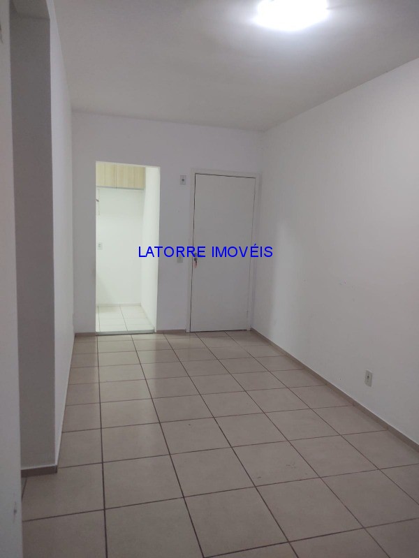 Apartamento à venda com 2 quartos, 50m² - Foto 2