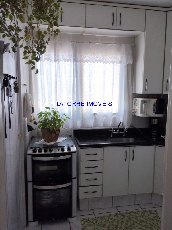 Apartamento à venda com 2 quartos, 80m² - Foto 3