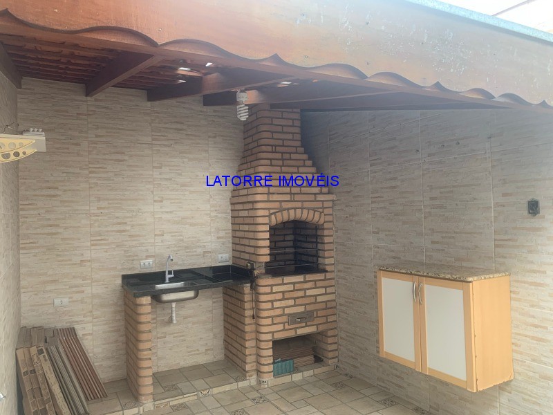 Casa para alugar com 2 quartos, 125m² - Foto 1