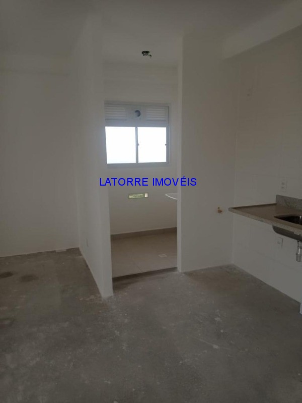 Apartamento à venda com 2 quartos, 57m² - Foto 13