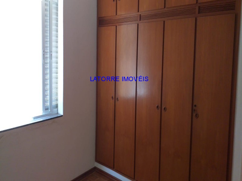 Casa à venda com 2 quartos, 250m² - Foto 11