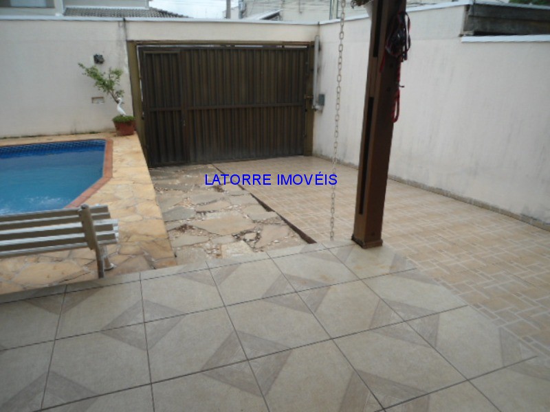 Casa à venda com 3 quartos, 250m² - Foto 21