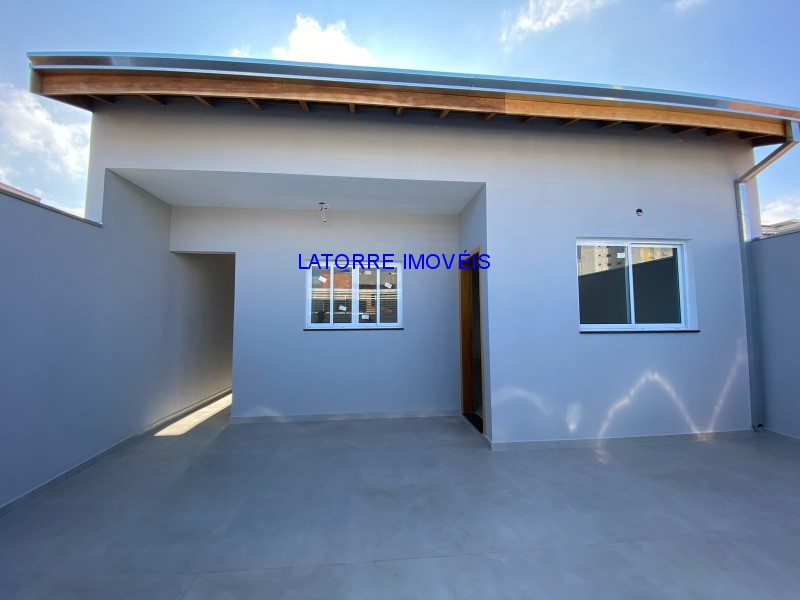 Casa à venda com 3 quartos, 153m² - Foto 2