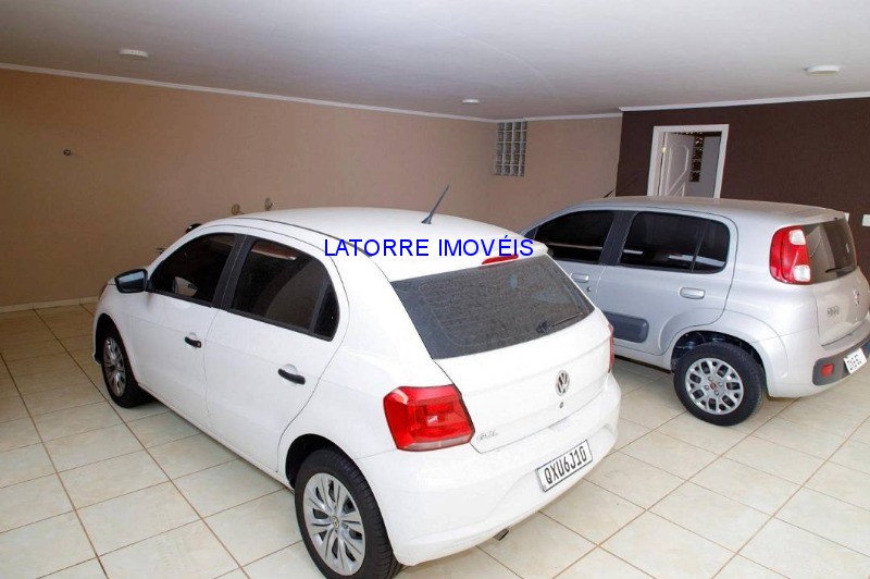 Sobrado à venda com 4 quartos, 300m² - Foto 25