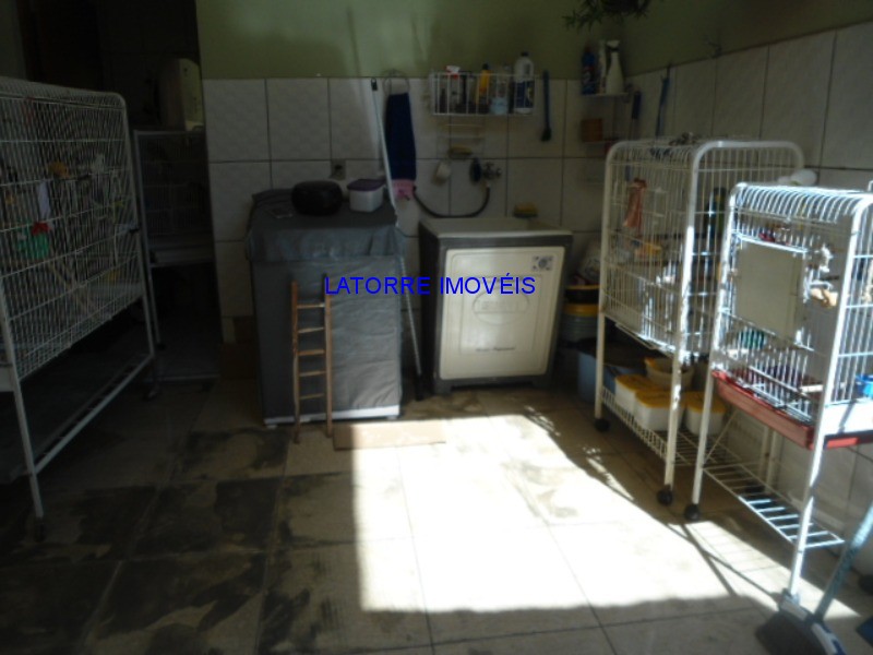 Sobrado à venda com 2 quartos, 200m² - Foto 15