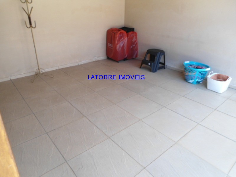 Casa à venda com 2 quartos, 170m² - Foto 24