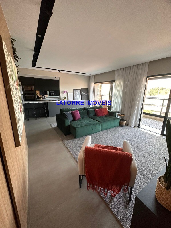 Apartamento à venda com 3 quartos, 141m² - Foto 6