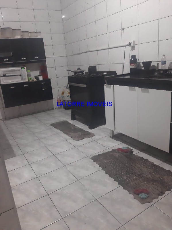 Casa à venda com 2 quartos, 170m² - Foto 5