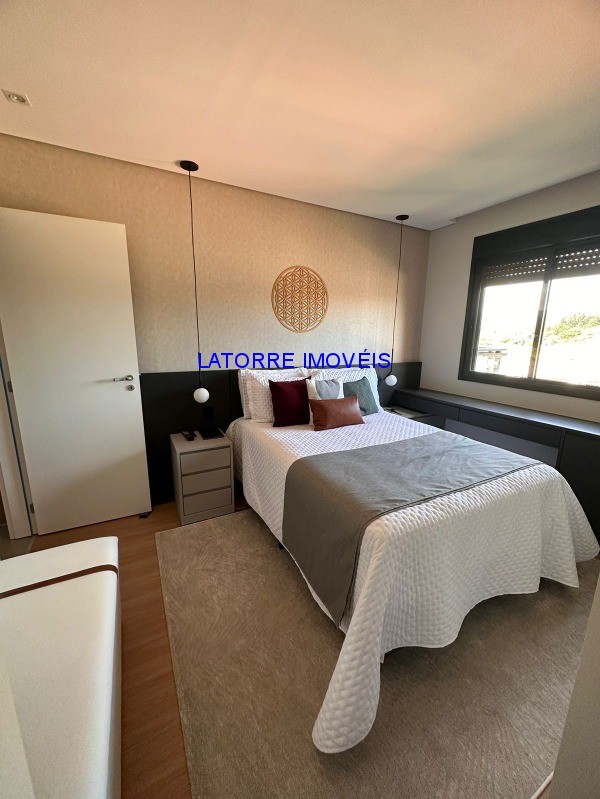 Apartamento à venda com 3 quartos, 141m² - Foto 4