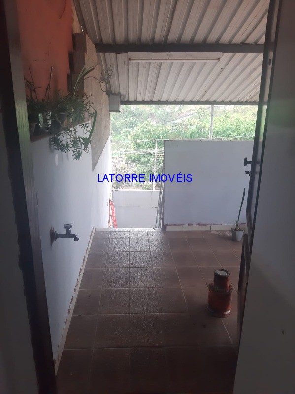 Casa à venda com 2 quartos, 170m² - Foto 12