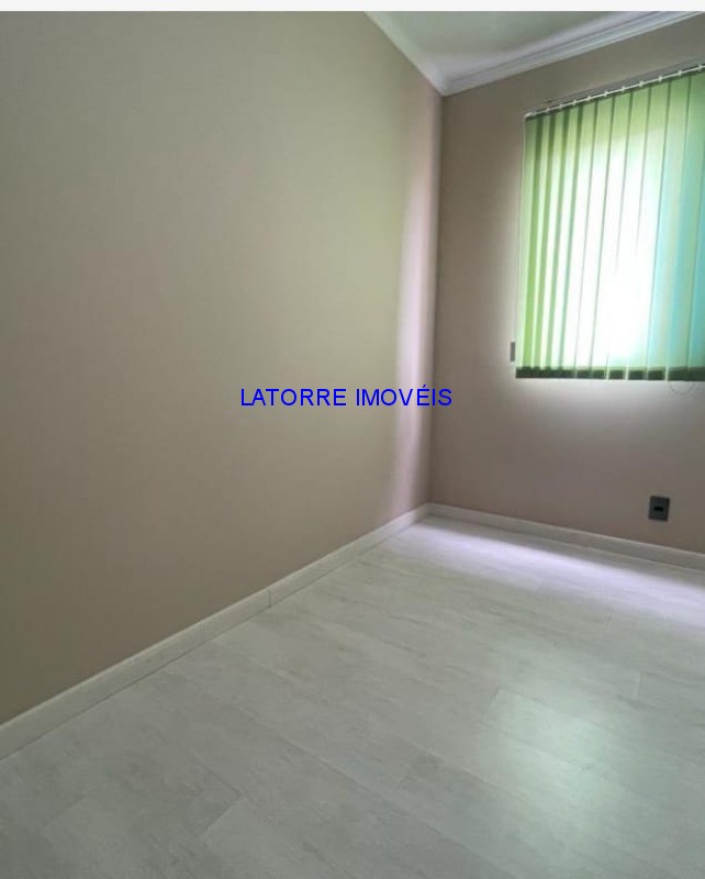 Apartamento à venda com 2 quartos, 55m² - Foto 11