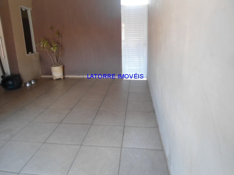 Casa à venda com 2 quartos, 170m² - Foto 19