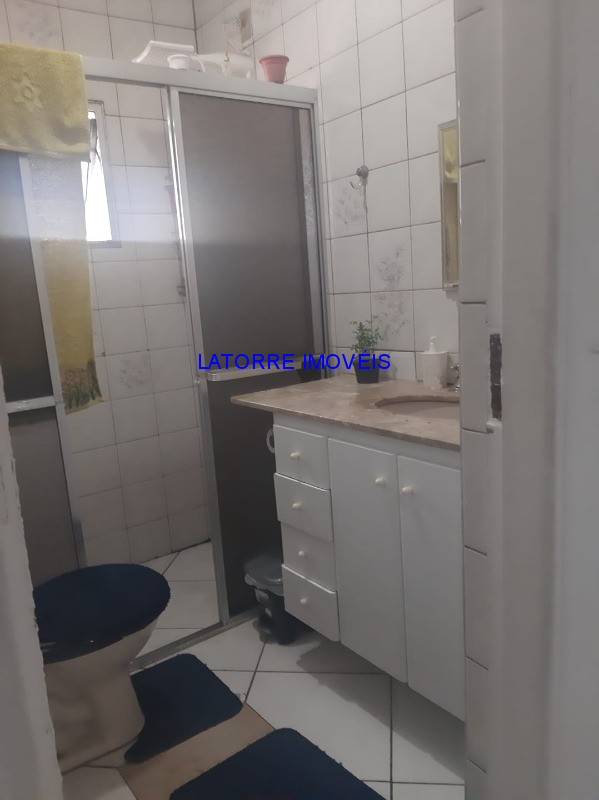 Casa à venda com 2 quartos, 170m² - Foto 17