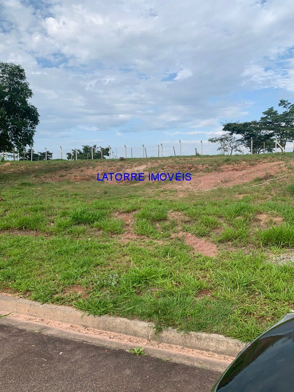 Terreno à venda, 1000m² - Foto 1