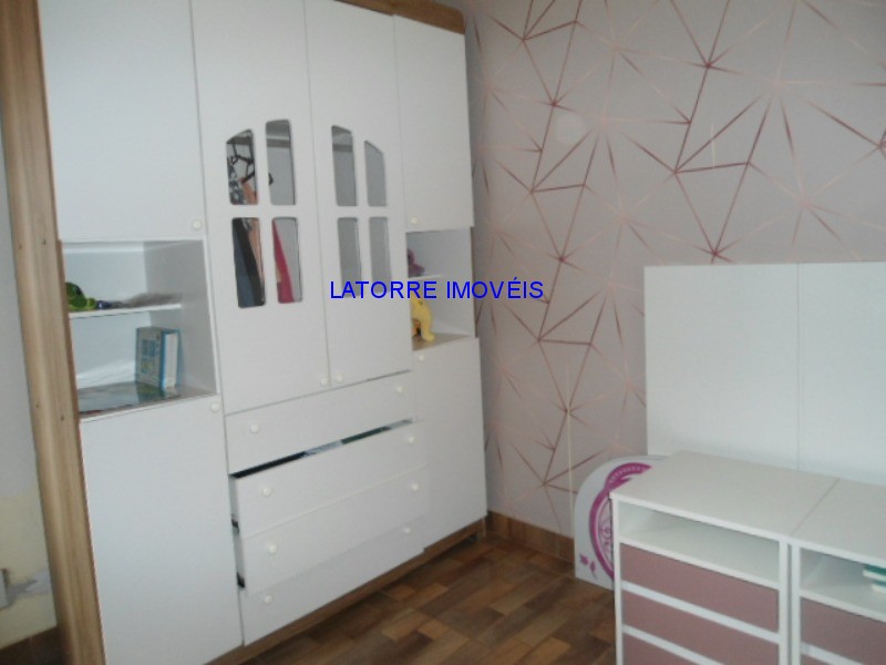 Casa à venda com 2 quartos, 170m² - Foto 14