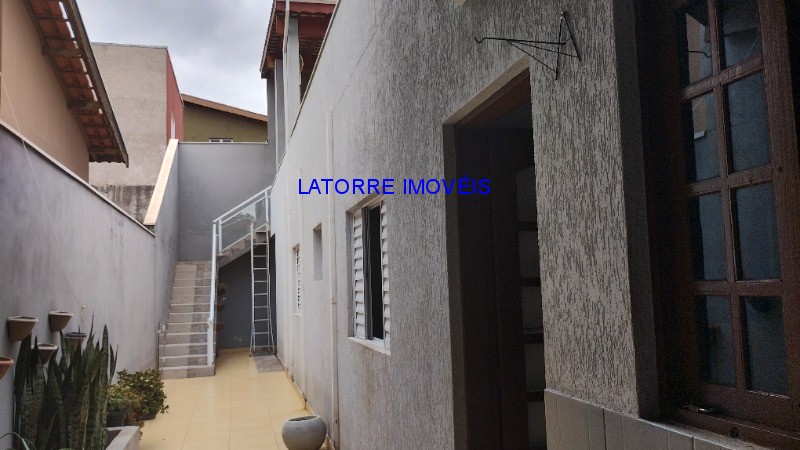 Casa à venda com 3 quartos, 175m² - Foto 18