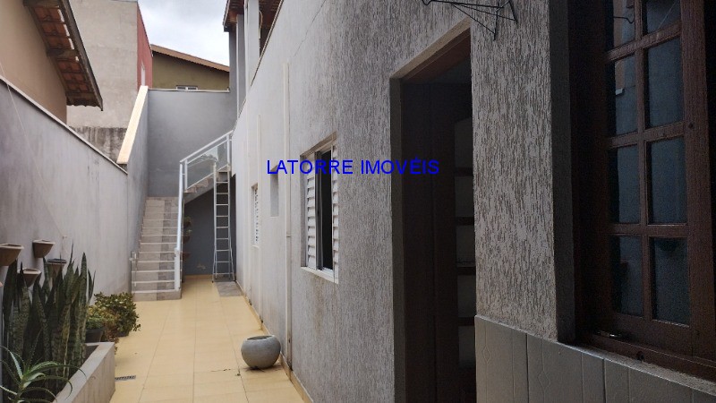 Casa à venda com 3 quartos, 175m² - Foto 17