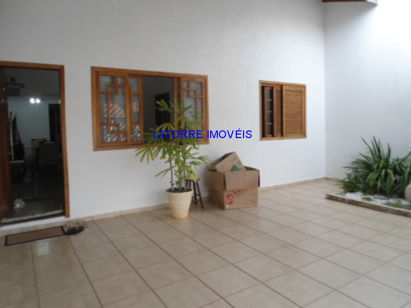 Casa à venda com 2 quartos, 140m² - Foto 19