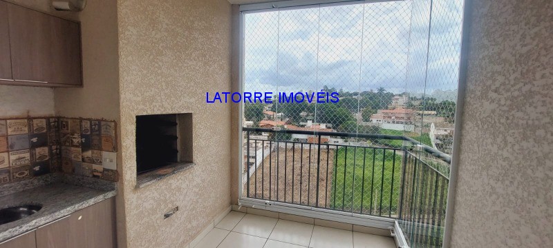 Apartamento à venda com 2 quartos, 66m² - Foto 4