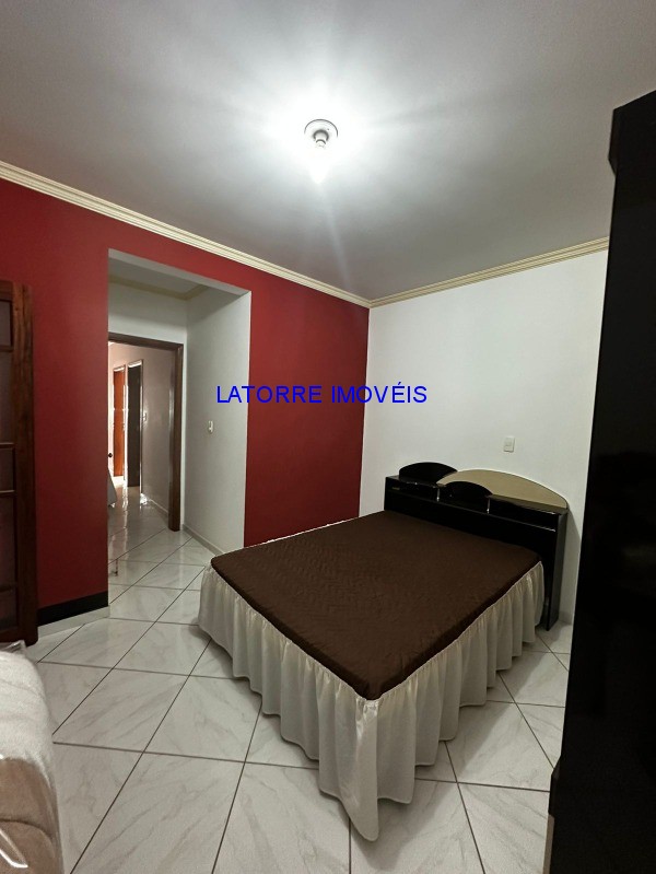 Casa à venda com 3 quartos, 300m² - Foto 12