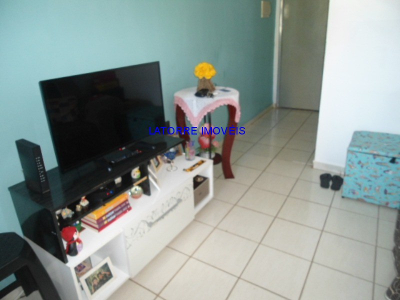 Apartamento à venda com 2 quartos, 54m² - Foto 2