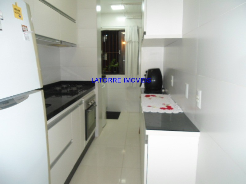 Apartamento à venda com 2 quartos, 48m² - Foto 9