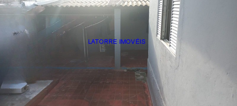 Casa à venda com 3 quartos, 230m² - Foto 2