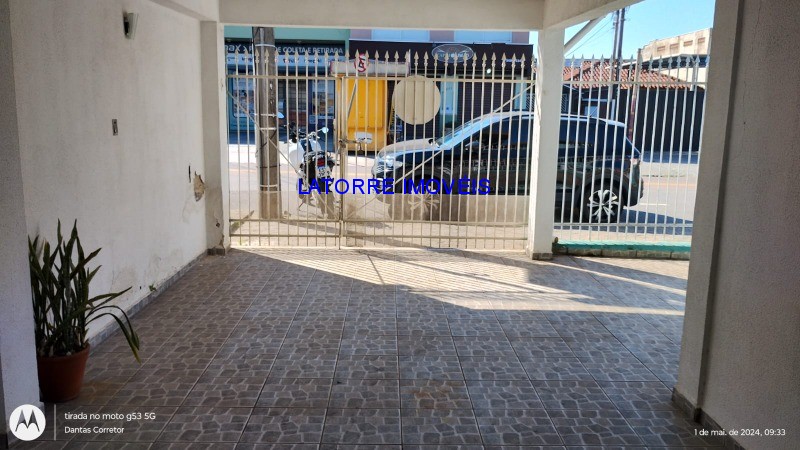 Prédio Inteiro à venda com 3 quartos, 220m² - Foto 2