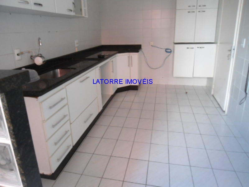 Apartamento à venda com 2 quartos, 65m² - Foto 1