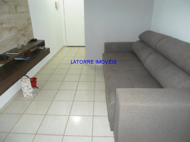 Apartamento à venda com 2 quartos, 48m² - Foto 2