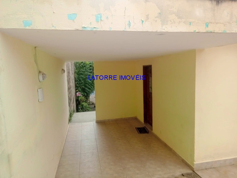 Casa à venda com 2 quartos, 300m² - Foto 18