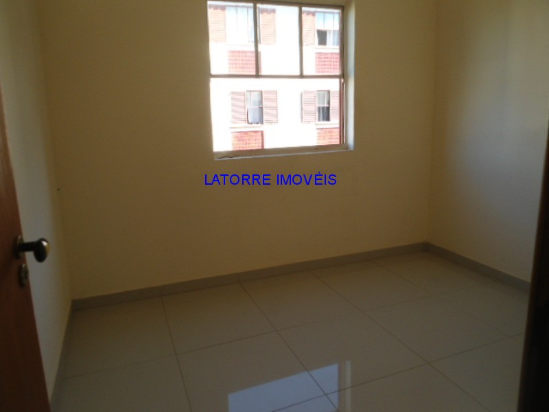 Apartamento à venda com 2 quartos, 58m² - Foto 13