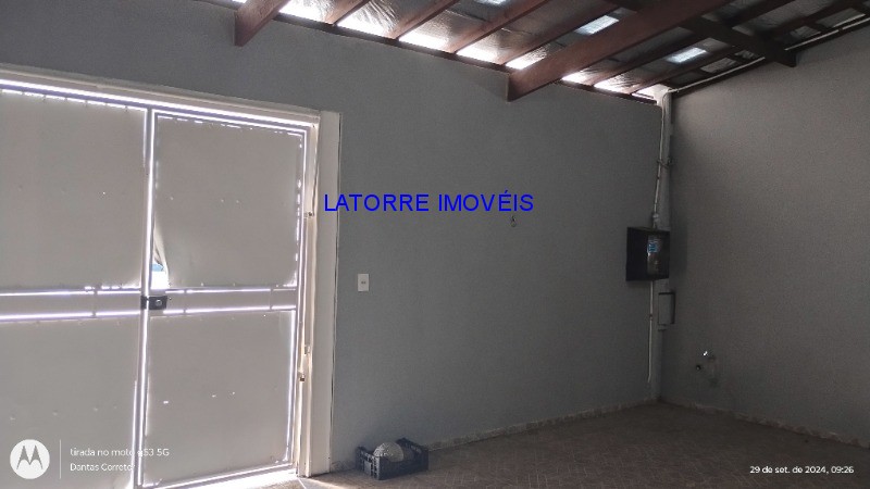 Casa à venda com 3 quartos, 175m² - Foto 2