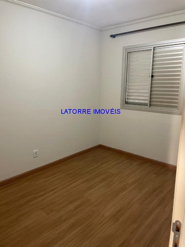 Apartamento para alugar com 2 quartos, 65m² - Foto 10