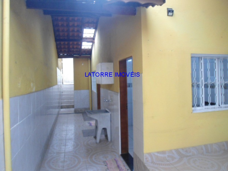 Casa à venda com 2 quartos, 200m² - Foto 12