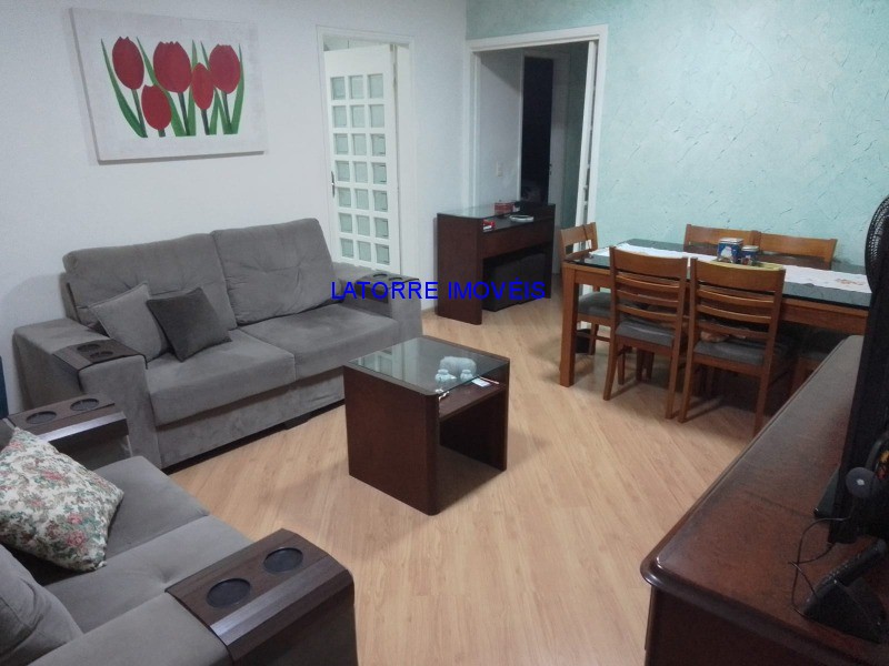 Apartamento à venda com 2 quartos, 62m² - Foto 4