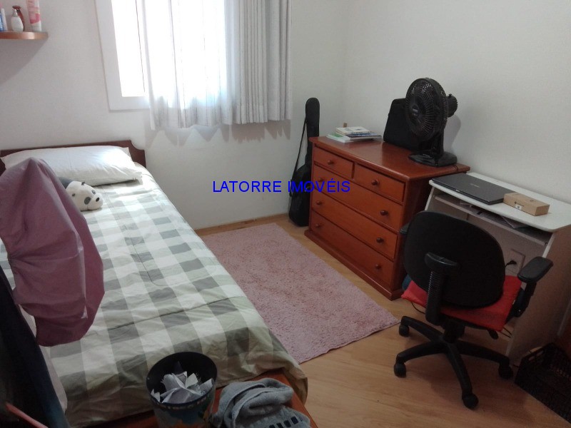 Apartamento à venda com 2 quartos, 62m² - Foto 2