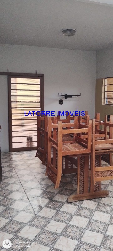 Casa à venda e aluguel com 3 quartos, 350m² - Foto 13