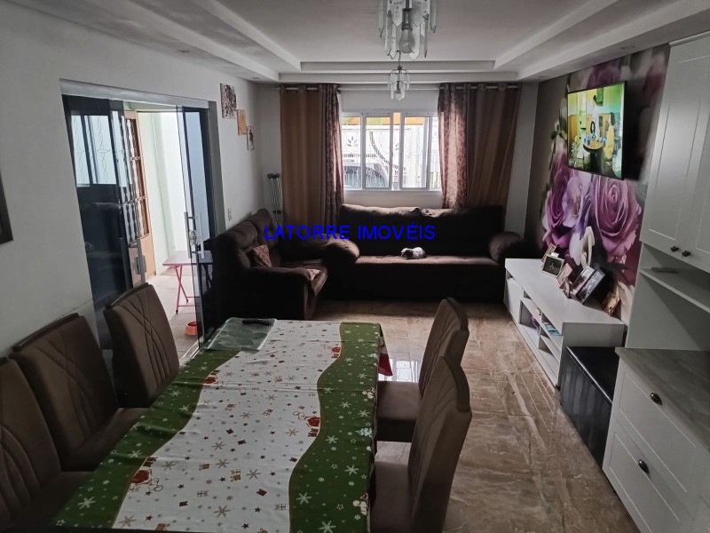 Casa à venda com 1 quarto, 125m² - Foto 1