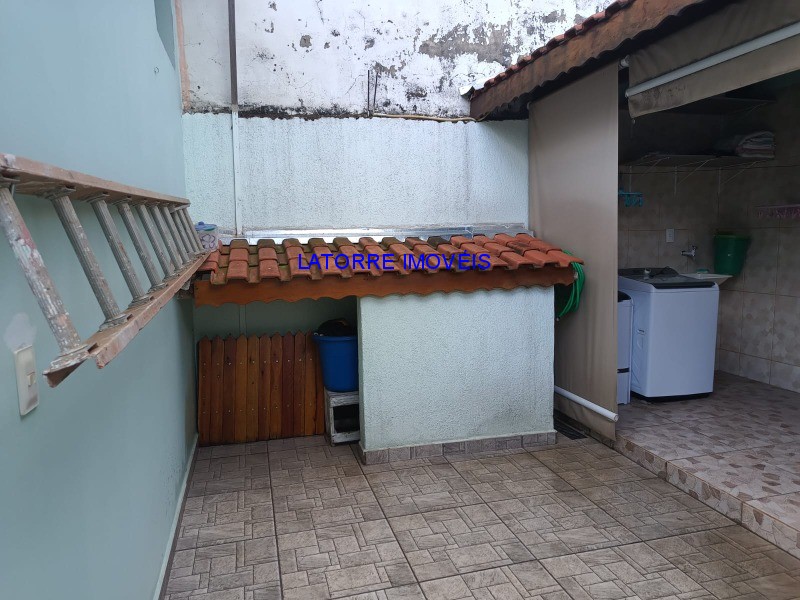 Casa à venda com 1 quarto, 125m² - Foto 12