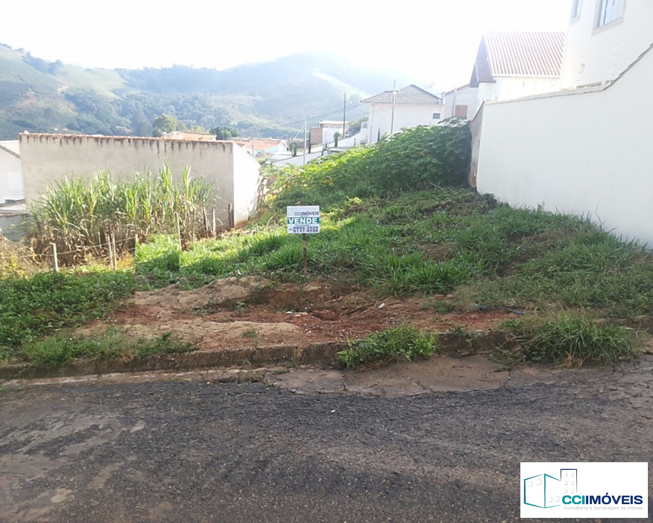 Terreno à venda, 240m² - Foto 1