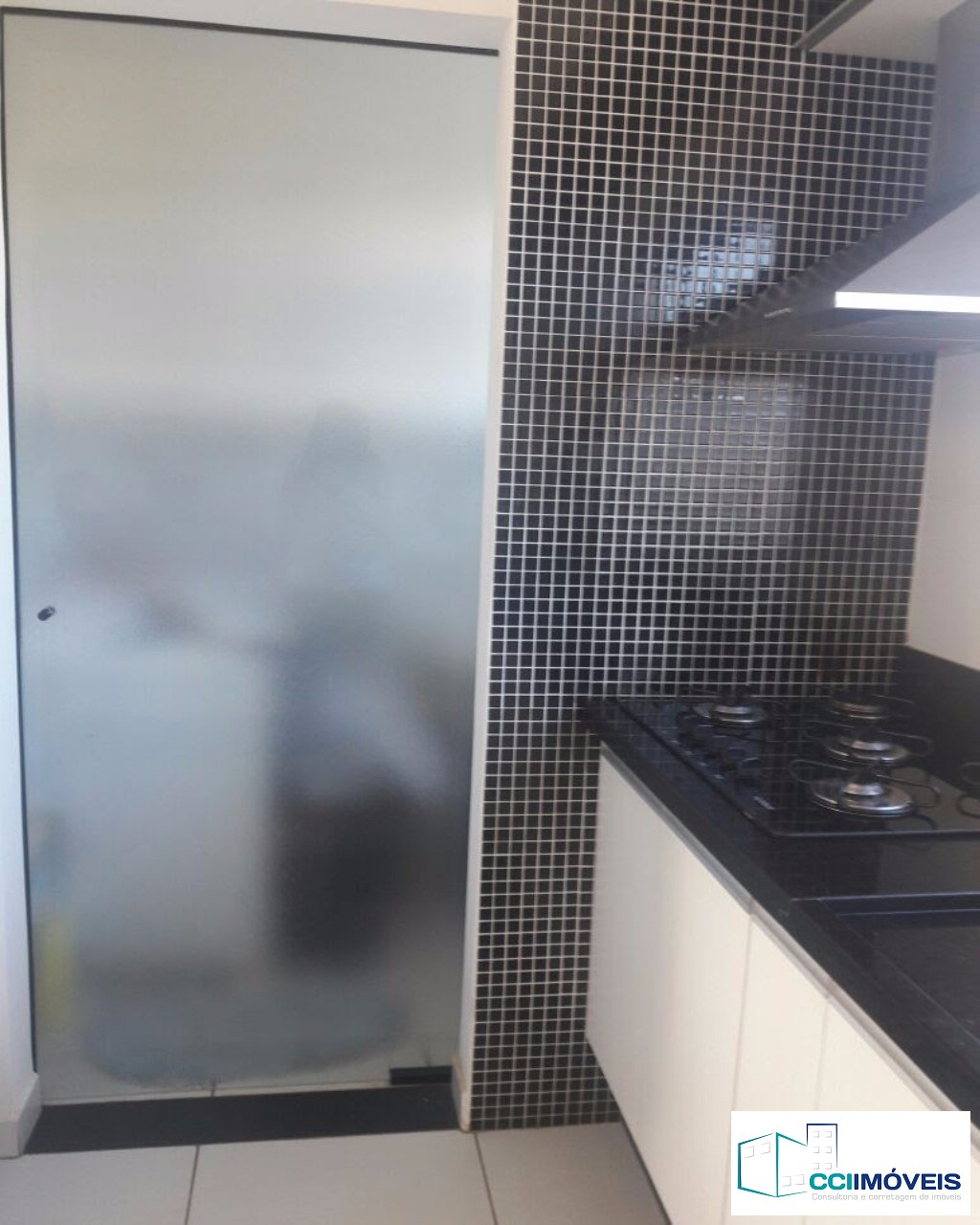 Apartamento à venda com 2 quartos, 1m² - Foto 18