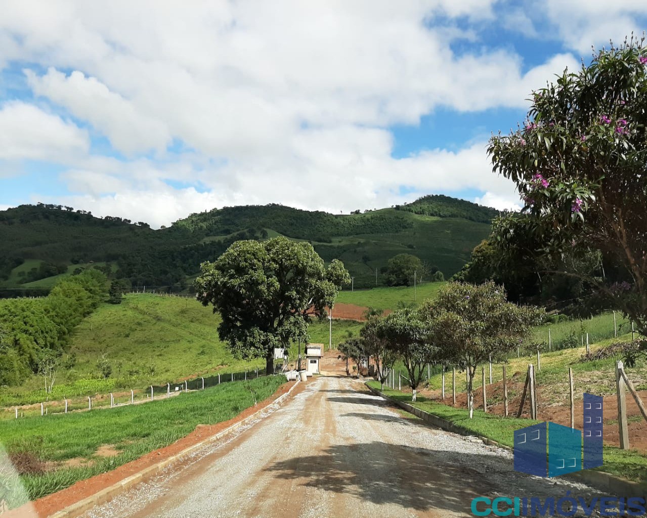 Chácara à venda, 1000m² - Foto 2