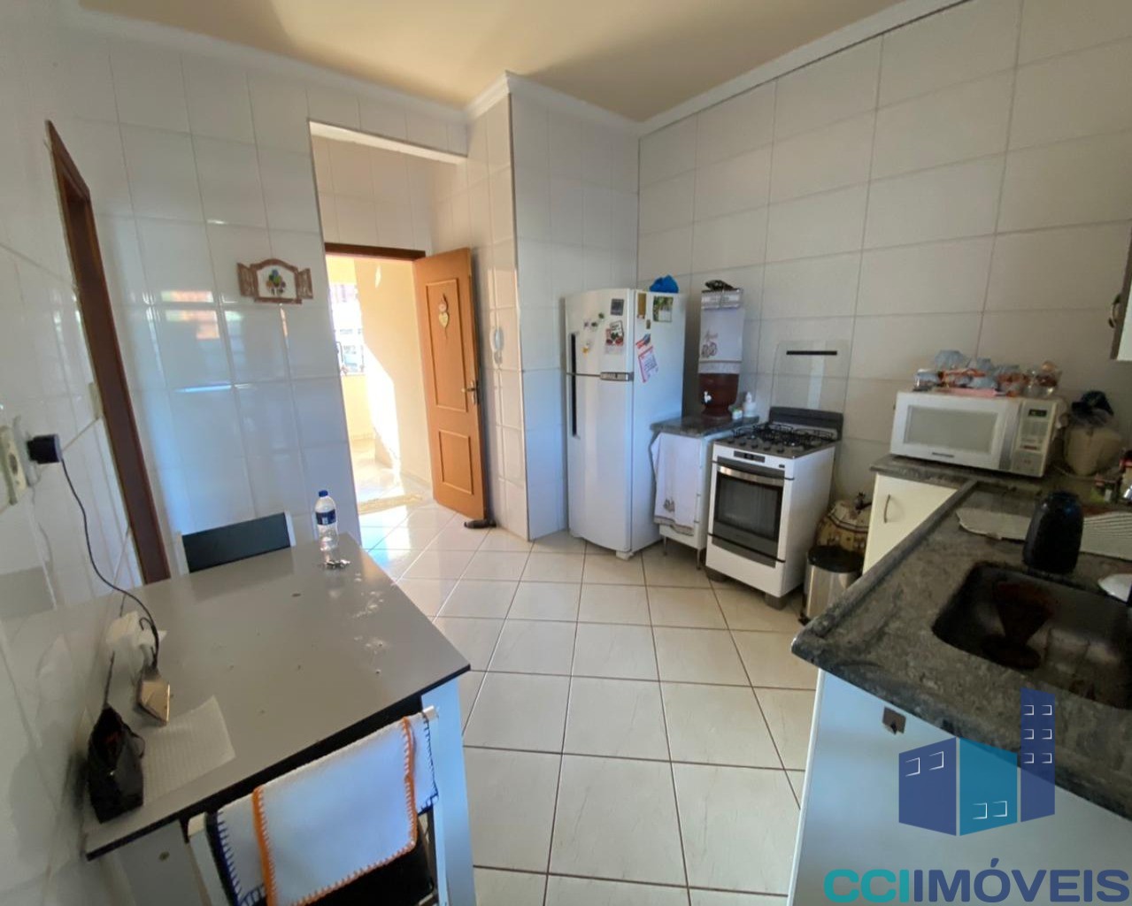 Apartamento à venda com 3 quartos, 1m² - Foto 4