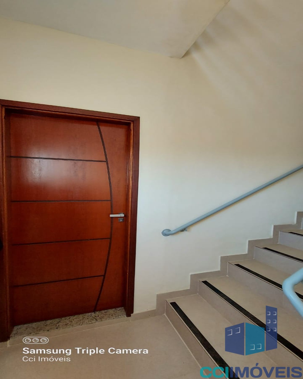 Apartamento à venda e aluguel com 2 quartos, 1m² - Foto 5