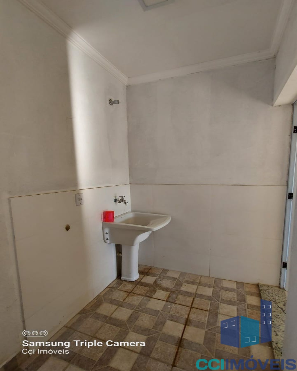 Apartamento à venda e aluguel com 2 quartos, 1m² - Foto 6