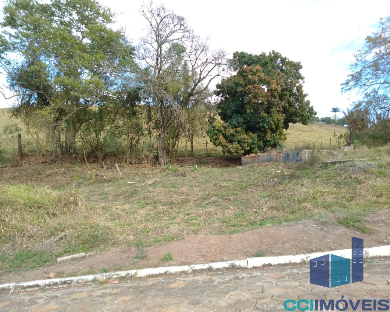 Terreno à venda, 350m² - Foto 2