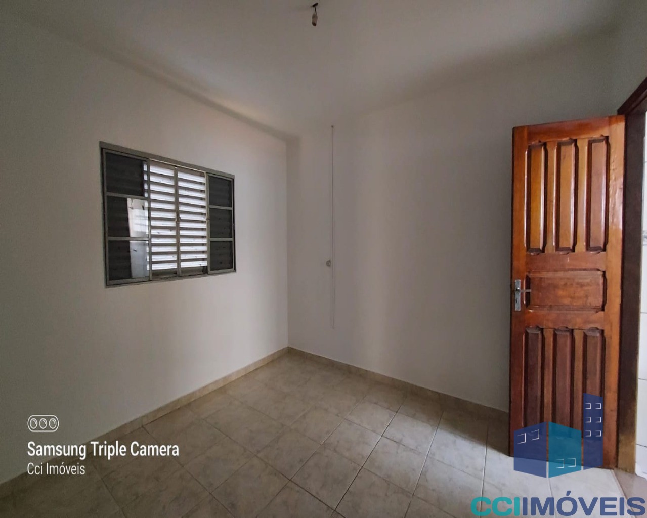 Casa à venda com 3 quartos, 120m² - Foto 2