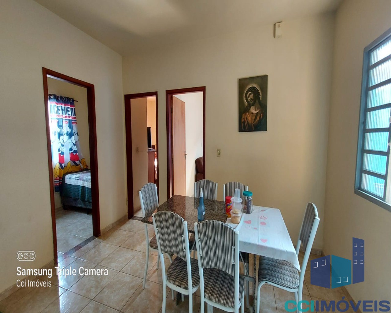 Casa à venda com 4 quartos, 120m² - Foto 2